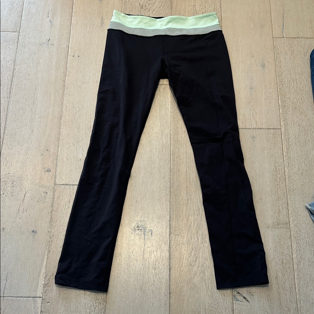 lululemon athletica Black pant with Mint Green Waistband